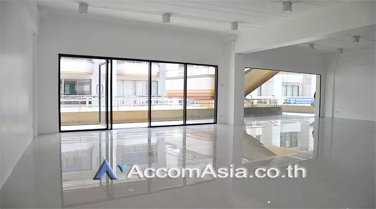  Office space For Rent in Sukhumvit, Bangkok  near BTS Phra khanong (AA14000)